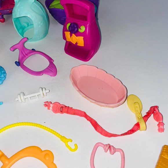 Littlest Pet Shop & Dollhouse Accessories Mixed Lot of 21 Pieces Kids Toys - Picture 6 of 11